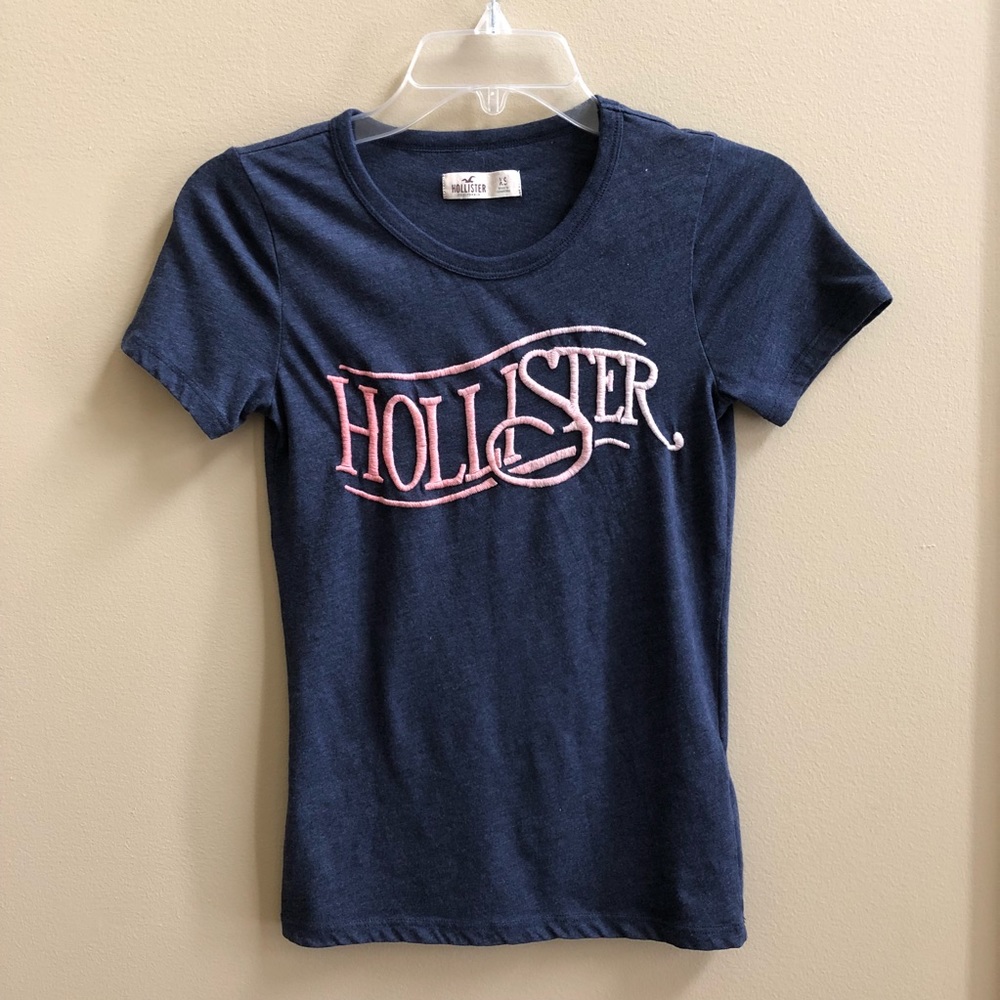 Hollister Graphic Tee Shirt (Size xsmall)